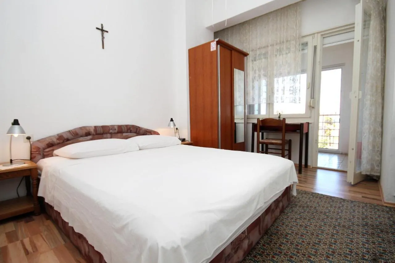 게스트하우스 Rooms With A Swimming Pool Preko, Ugljan - 8180